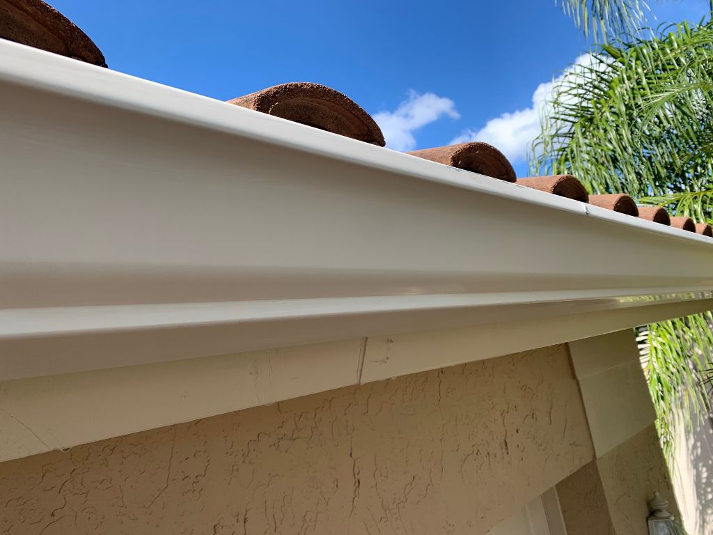 Gutter cleaning brightening weston fl