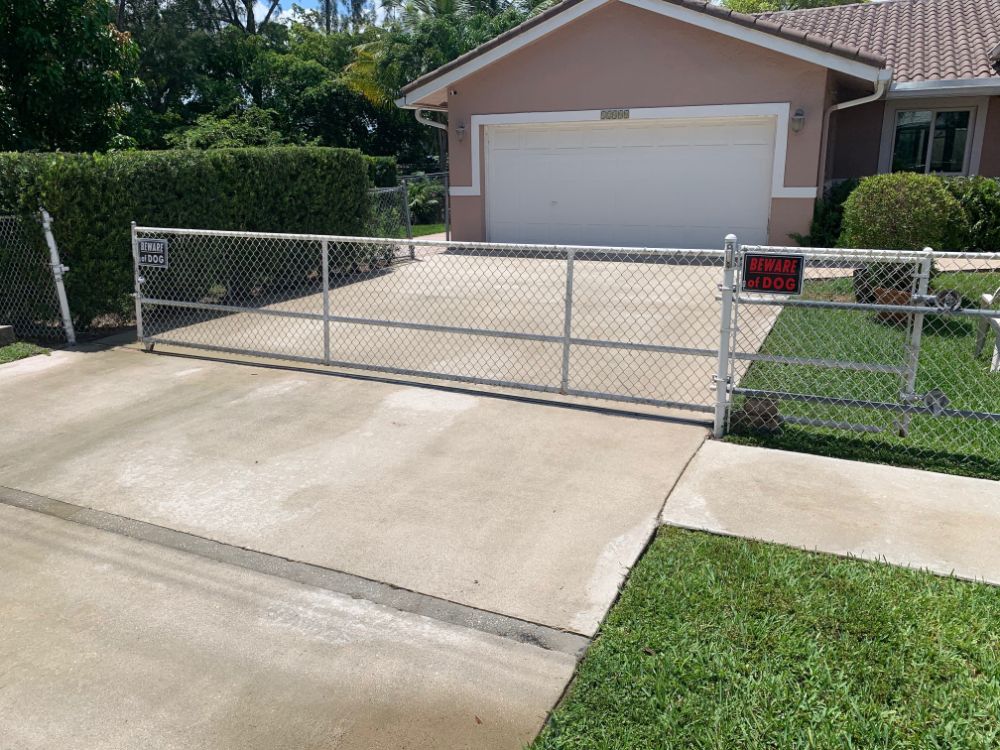 Patio, Pool Deck, and Sidewalk in Plantation, FL