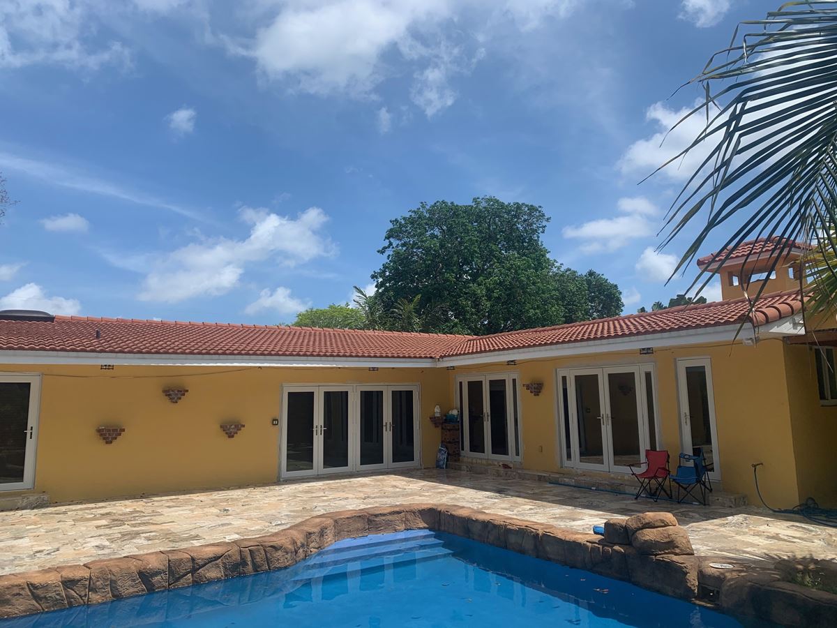 Tile roof cleaning in plantation fl